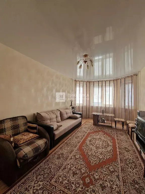 Продается 2-комнатная квартира - Фото 1