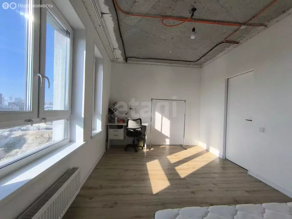 2-комнатная квартира: Тюмень, улица Пожарных и Спасателей, 5 (72 м) - Фото 1