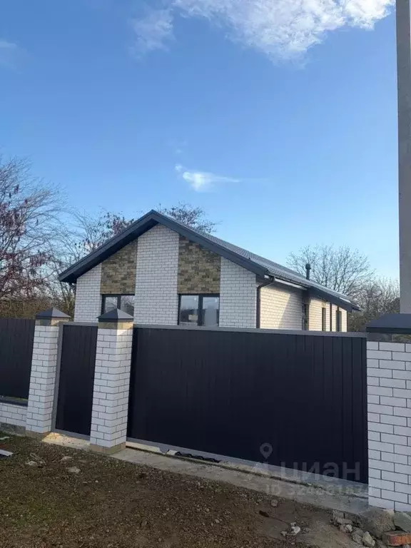 Дом в Краснодарский край, Динской район, с. Красносельское  (80 м) - Фото 2