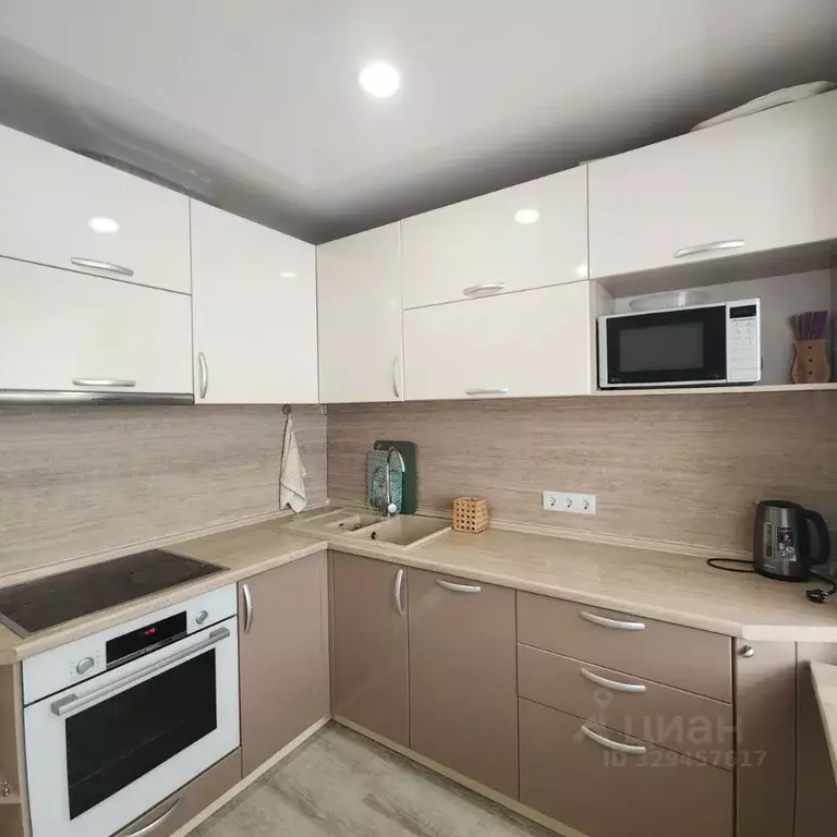 2-к кв. Приморский край, Владивосток ул. Нейбута, 139 (49.7 м) - Фото 1