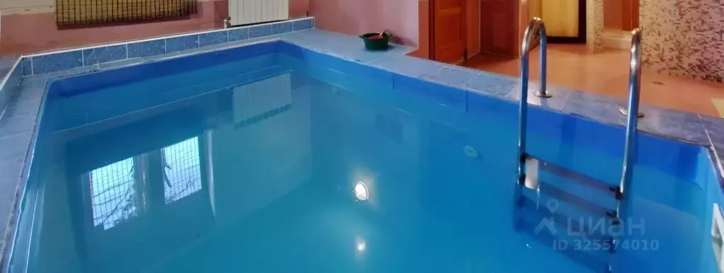 Дом в Свердловская область, Екатеринбург Лечебный мкр,  (180 м) - Фото 1