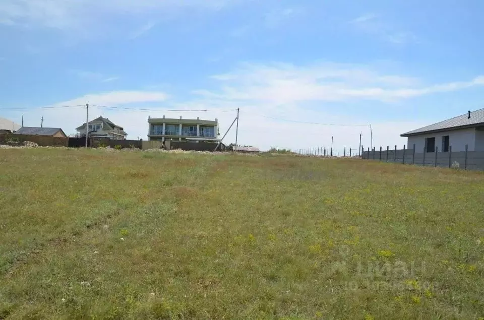 Участок в Крым, Черноморский район, с. Межводное ул. Морская, 55 (10.0 ... - Фото 1