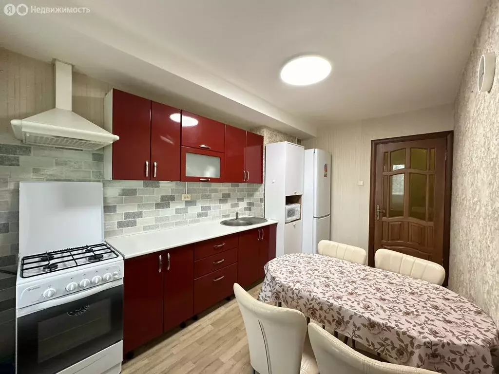 3-комнатная квартира: Казань, улица Хайдара Бигичева, 33 (73 м) - Фото 1
