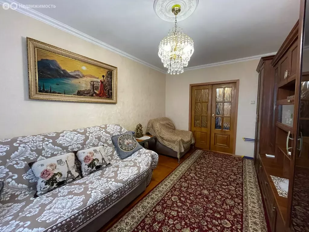 3-комнатная квартира: Нальчик, улица Калинина, 250Б (72 м) - Фото 0