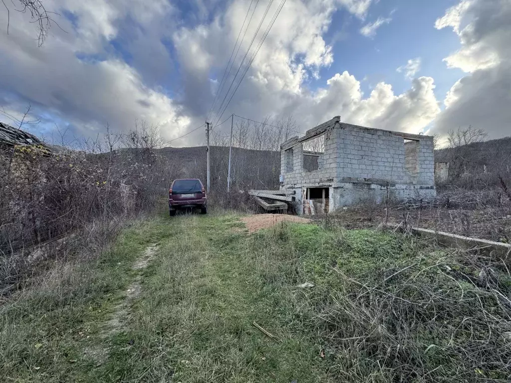 Участок в Крым, Симферопольский район 1 (4.3 сот.) - Фото 1