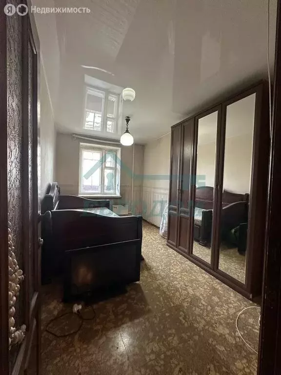 4-комнатная квартира: Новосибирск, улица Революции, 6 (94 м) - Фото 1
