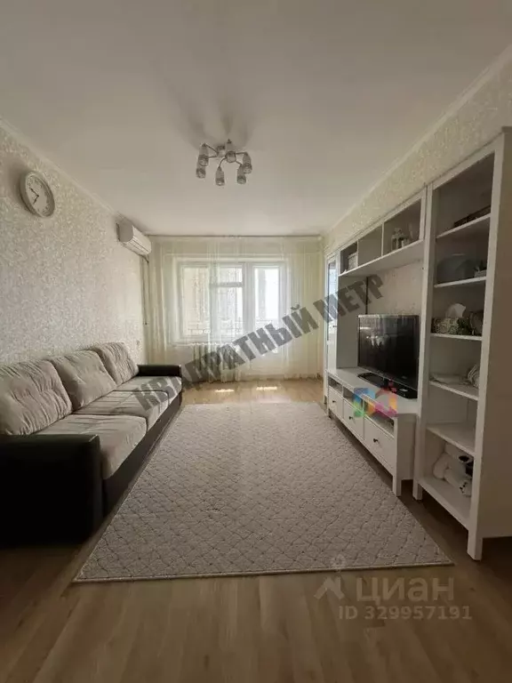 2-к кв. Калмыкия, Элиста 8-й мкр, 32 (52.4 м) - Фото 1