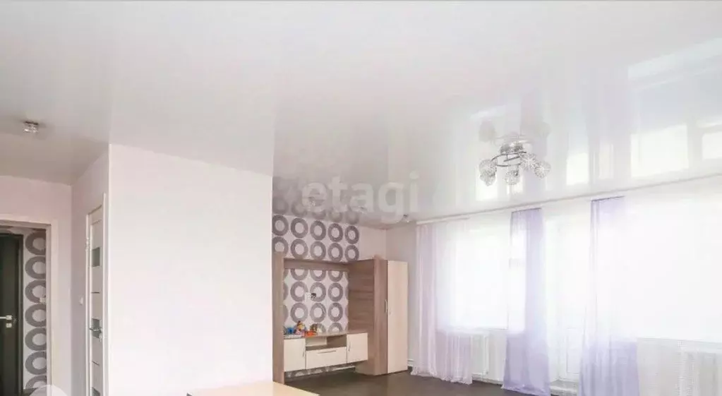 3-к кв. Кемеровская область, Кемерово ул. Дружбы, 33 (88.7 м) - Фото 0