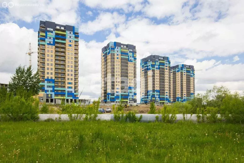 2-комнатная квартира: Тюмень, улица Мельникайте, 34 (65 м) - Фото 2