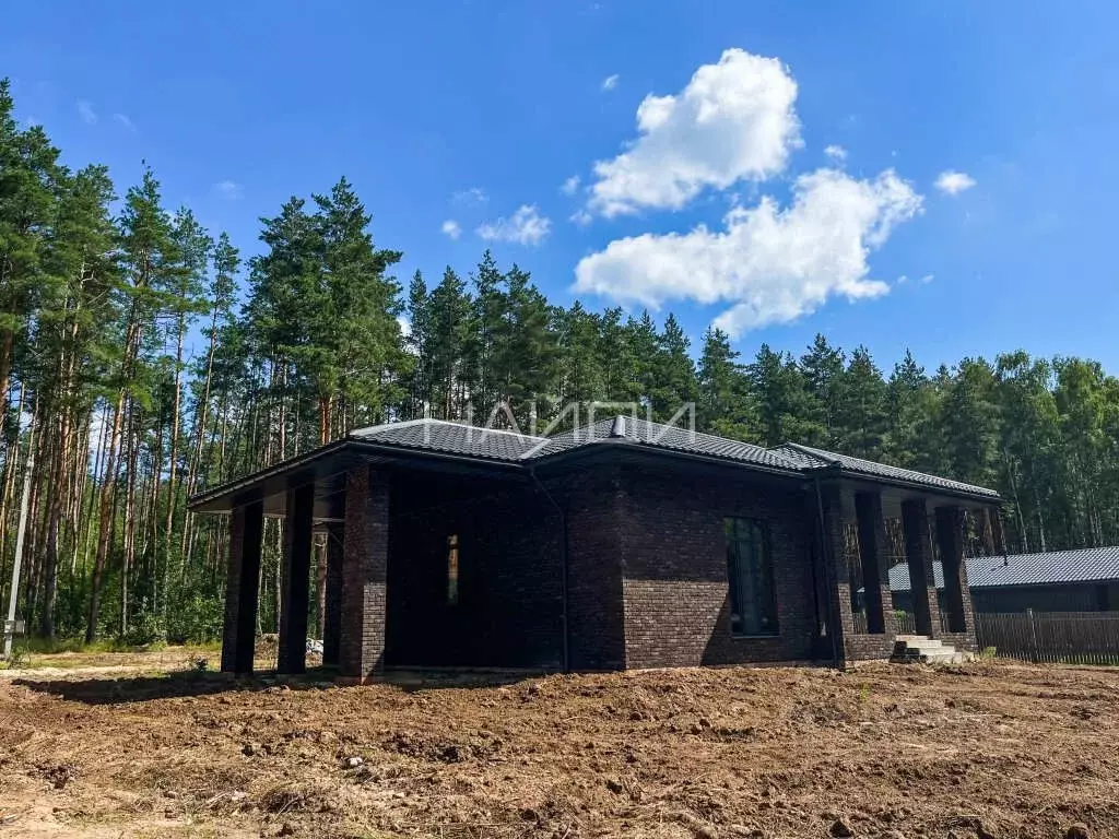 Дом в Рязанская область, Спасский муниципальный округ, с. Петровичи ... - Фото 1