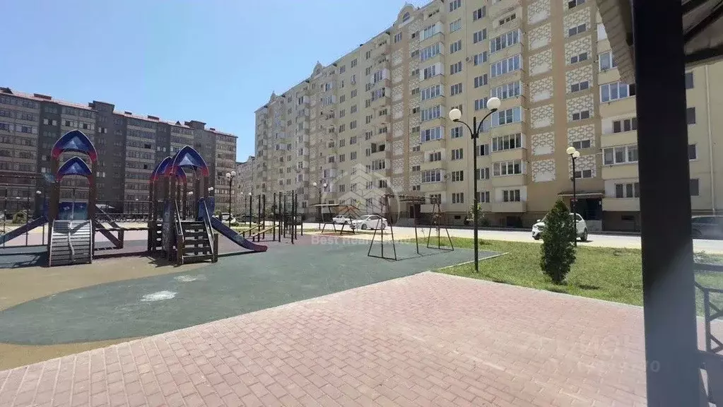 2-к кв. Дагестан, Каспийск ул. Зейнудина Батманова, 14А (92.0 м) - Фото 0