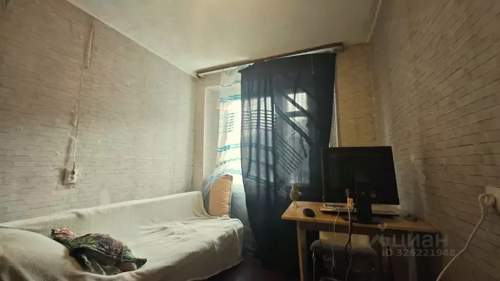 Комната Свердловская область, Екатеринбург ул. Патриотов, 8 (8.0 м) - Фото 2