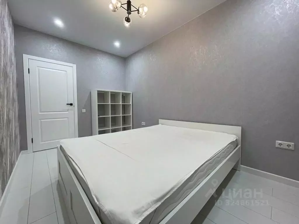 1-к кв. Татарстан, Казань ул. Братьев Касимовых, 35 (40.0 м) - Фото 2