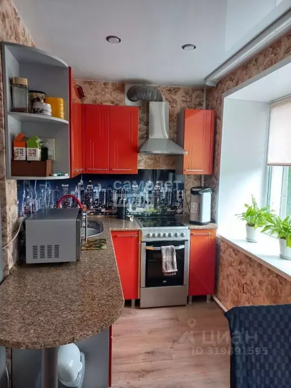 3-к кв. Свердловская область, Артемовский ул. Чехова, 32 (57.4 м) - Фото 1