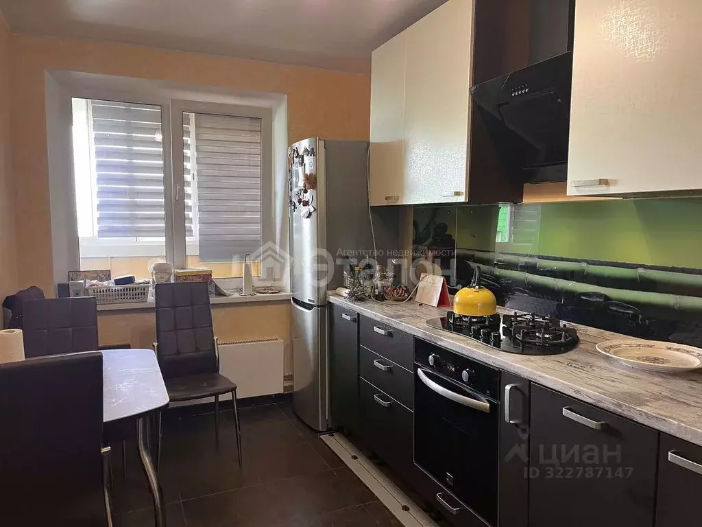 3-к кв. Волгоградская область, Волгоград ул. Тимирязева, 52 (70.1 м) - Фото 1