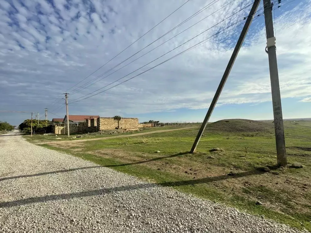 Участок в Крым, Сакский район, Суворовское с/пос, с. Великое ул. ... - Фото 2