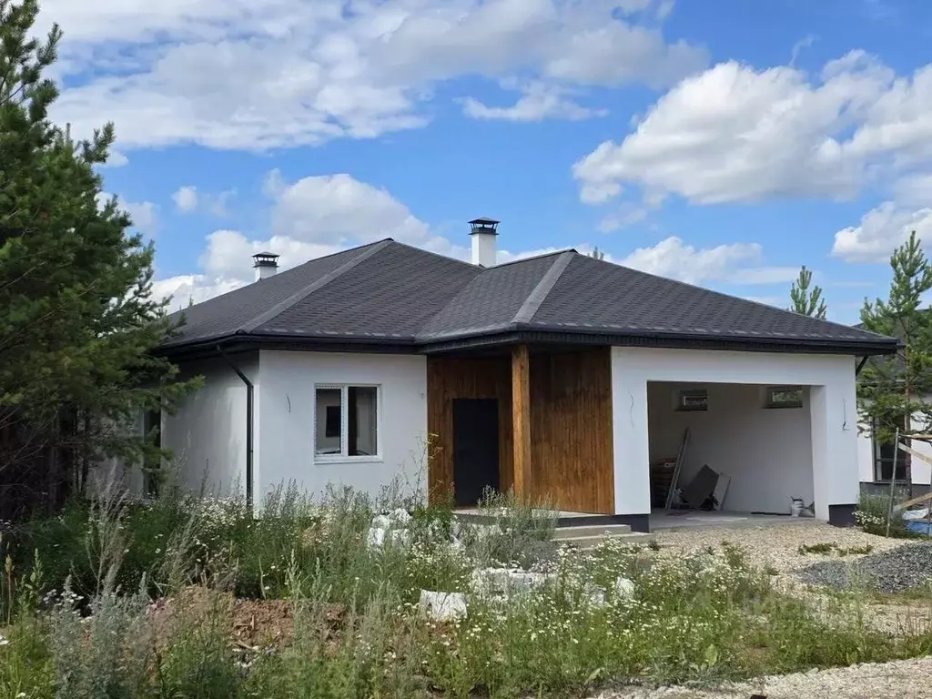 Дом в Свердловская область, Белоярский муниципальный округ, пос. ... - Фото 0