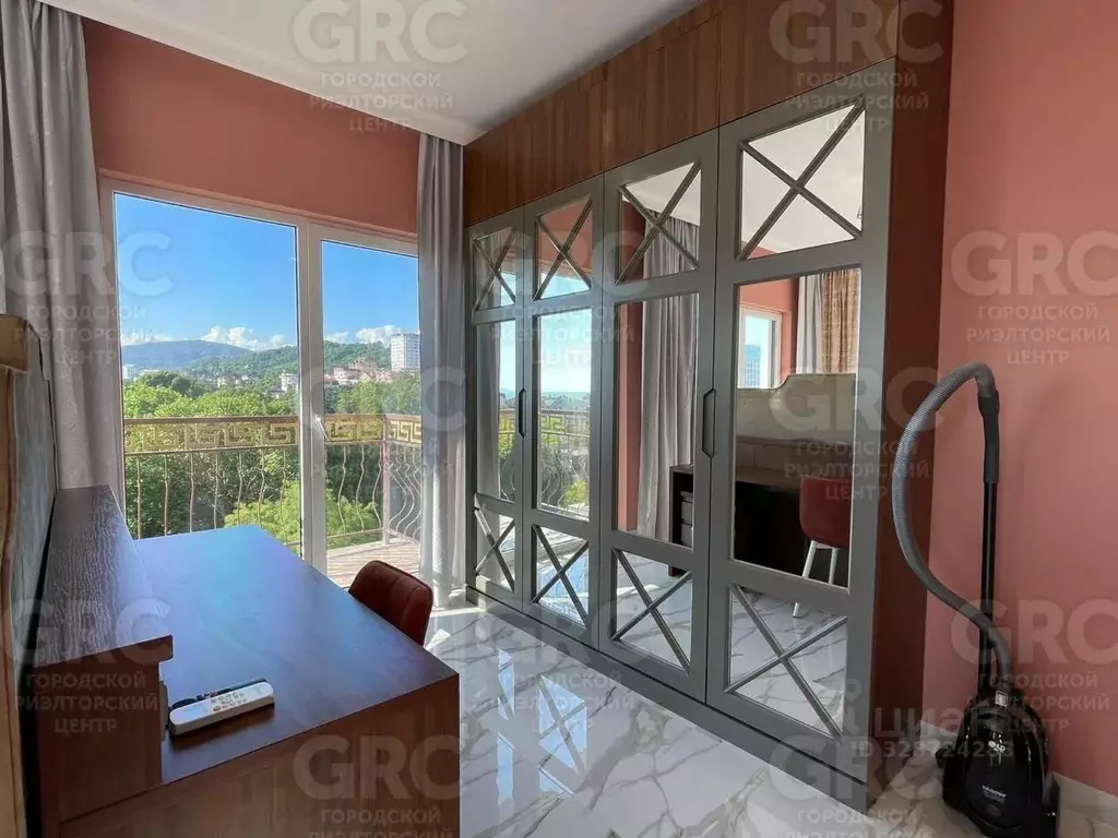 3-к кв. Краснодарский край, Сочи ул. Ленина, 219/6Б (84.8 м) - Фото 1