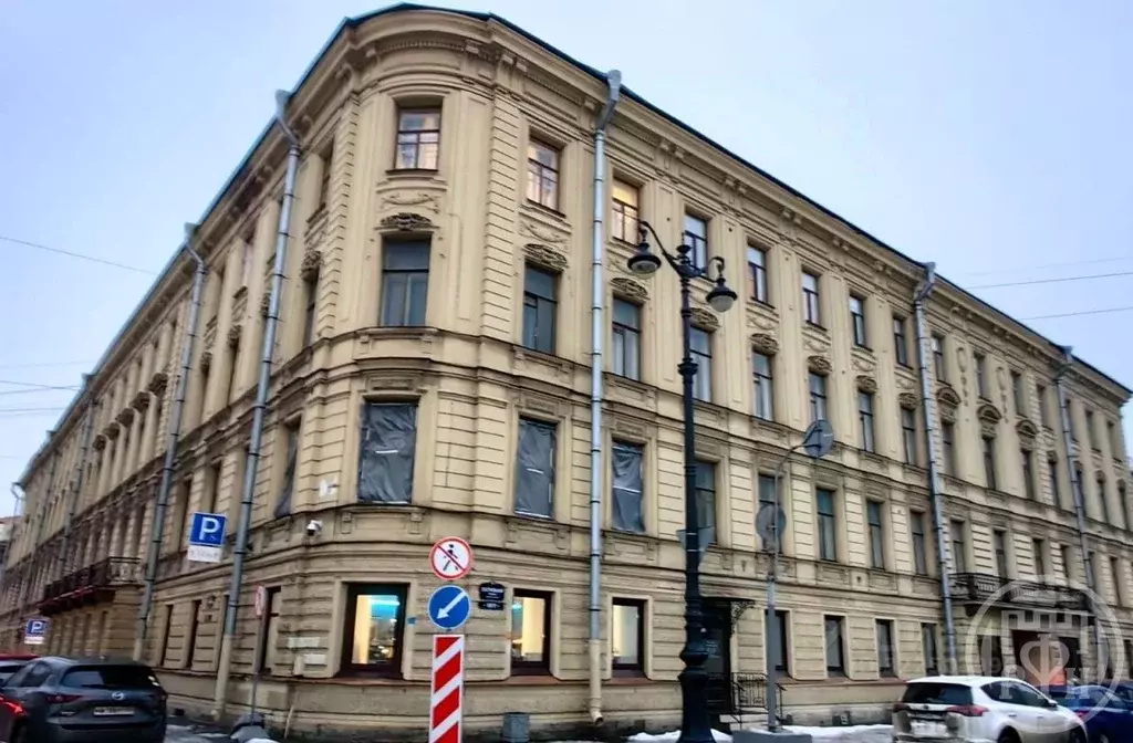 Комната Санкт-Петербург Театральная пл., 16 (22.0 м) - Фото 1