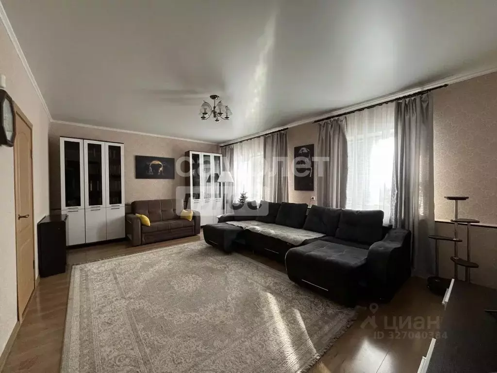 4-к кв. Омская область, Таврическое рп ул. Фабричная, 16 (103.0 м) - Фото 1