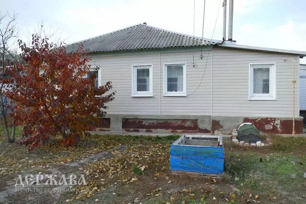 Дом в Белгородская область, Старооскольский городской округ, с. ... - Фото 1