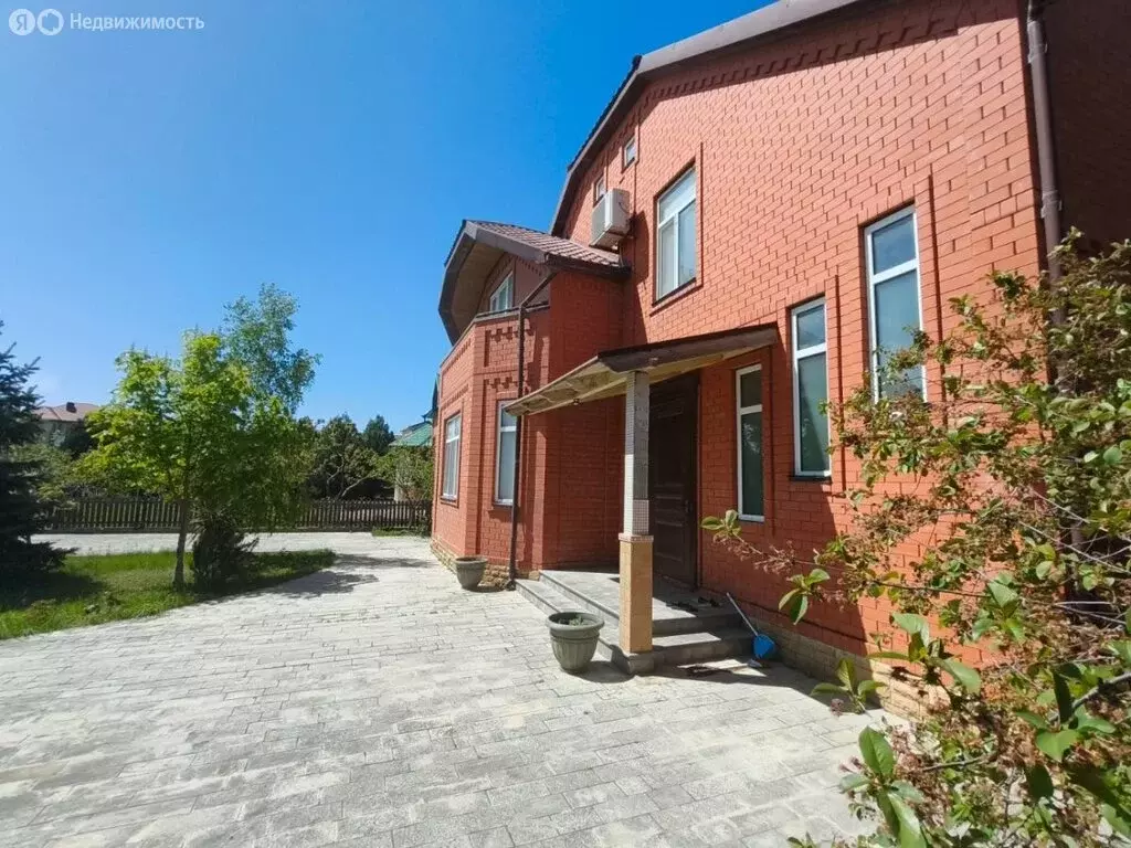 Дом в Махачкала, микрорайон Караман-7, улица Энтузиастов, 13 (200 м) - Фото 2