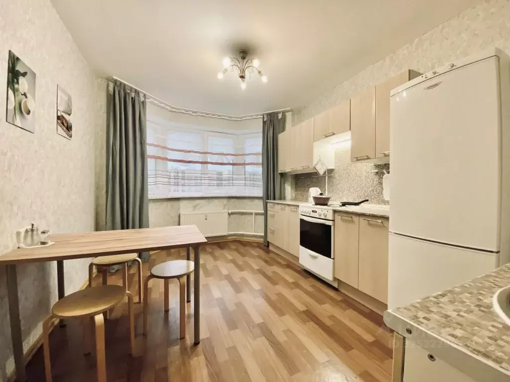 2-к кв. Санкт-Петербург пос. Парголово, ул. Федора Абрамова, 8 (60.0 ... - Фото 1