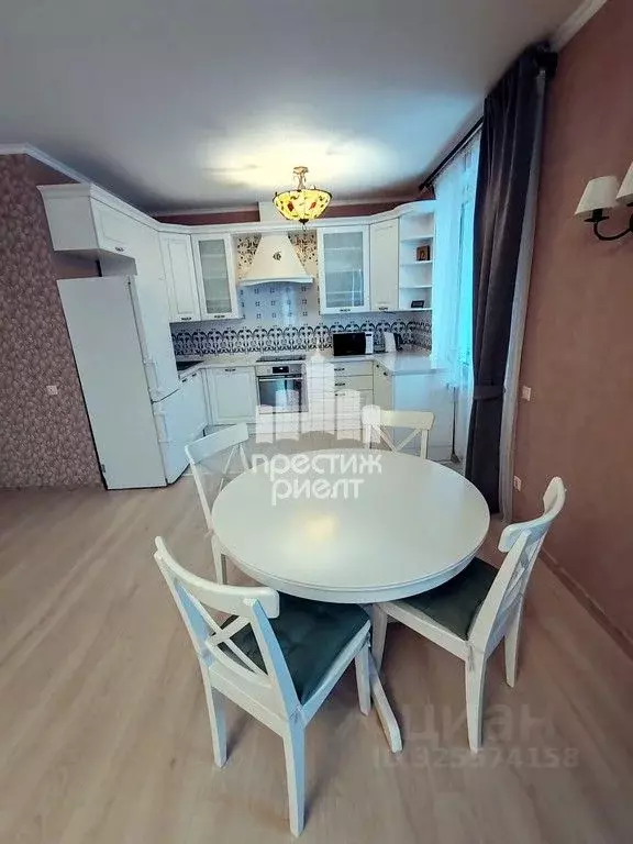 2-к кв. Калужская область, Калуга ул. Циолковского, 34 (80.0 м) - Фото 2