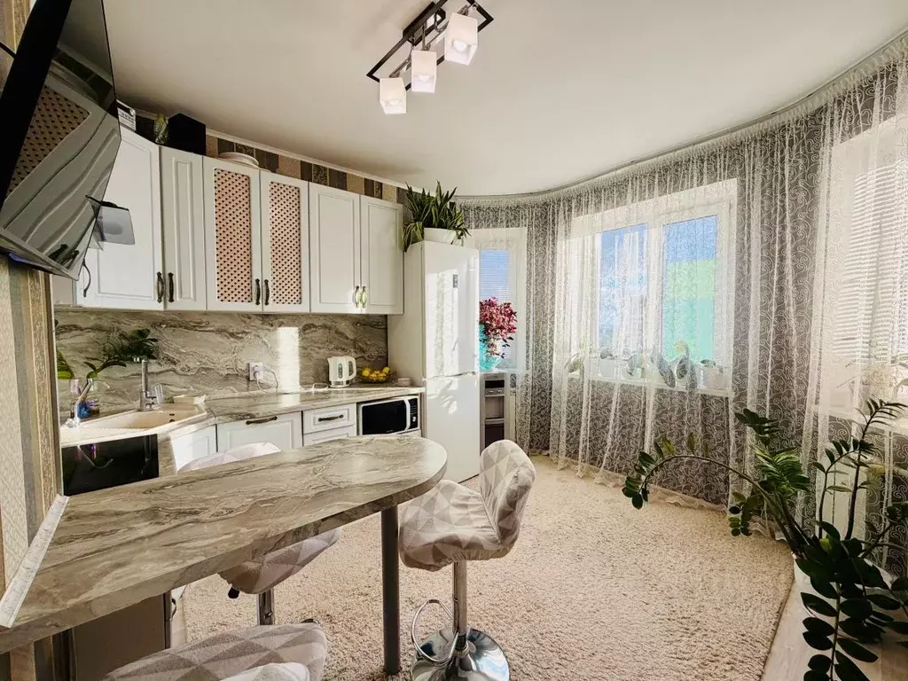 2-к кв. Курская область, Курск ул. Домостроителей, 8 (56.0 м) - Фото 2