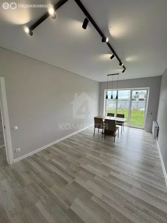 Дом в село Александровка, Рябиновая улица, 7 (100 м) - Фото 2