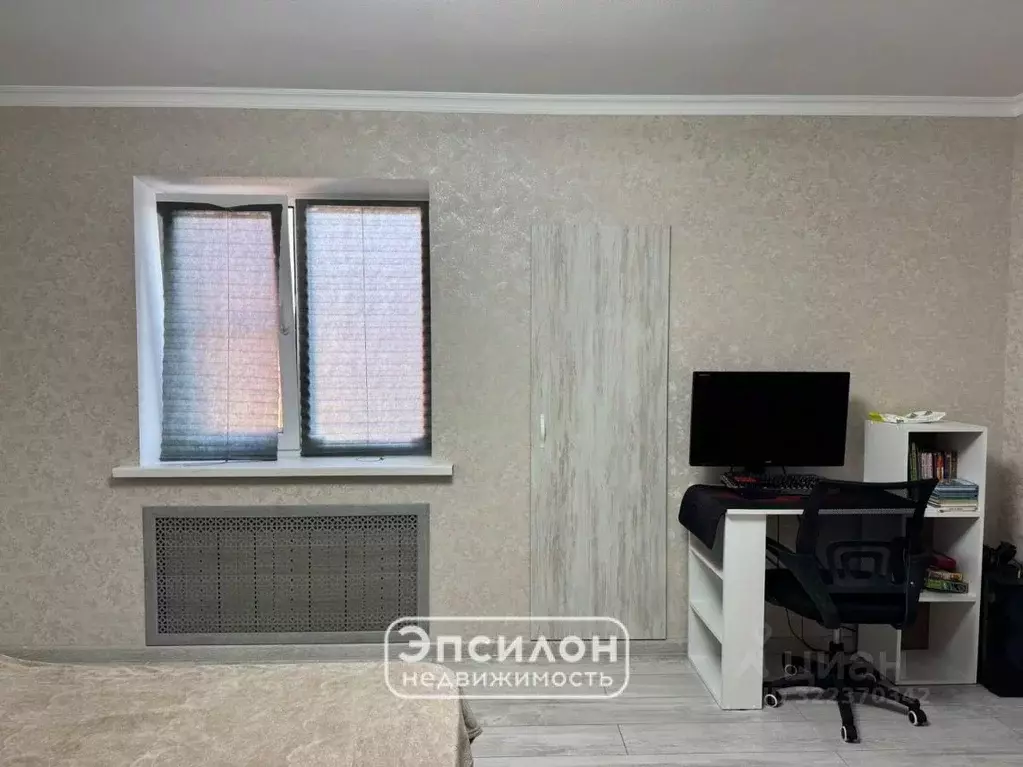 Дом в Курская область, Октябрьский район, Дьяконовский сельсовет, с. ... - Фото 2