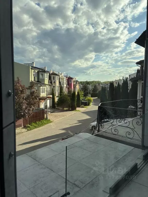 Таунхаус в Московская область, Красногорск городской округ, д. ... - Фото 1
