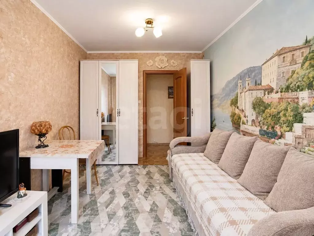 3-к кв. Тюменская область, Тюмень ул. Беляева, 17 (52.8 м) - Фото 2