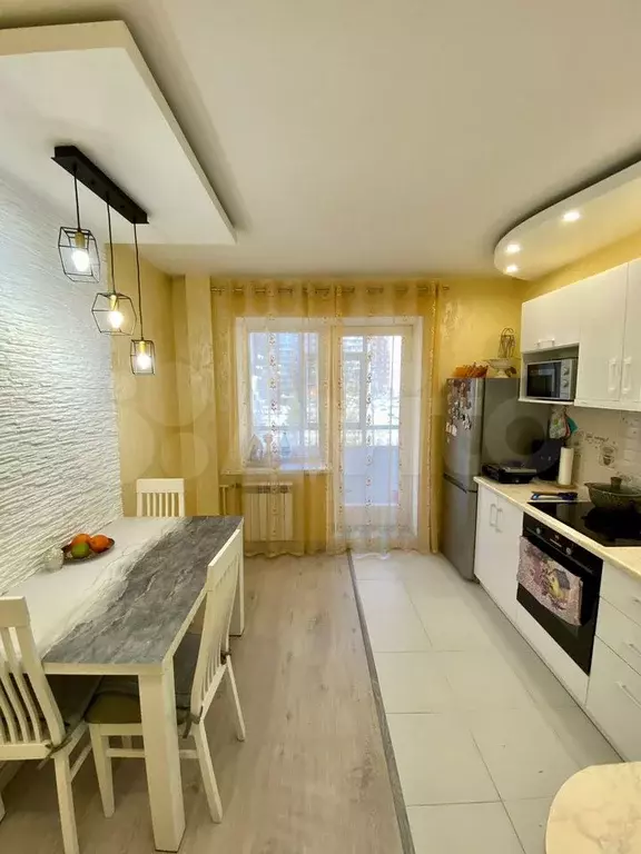 3-к. квартира, 81,4 м, 2/10 эт. - Фото 0