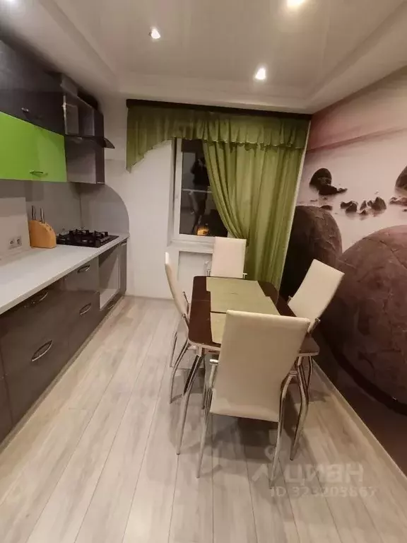 3-к кв. Новгородская область, Великий Новгород просп. Мира, 42 (60.0 ... - Фото 1