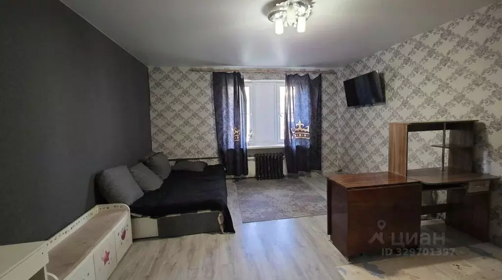 3-к кв. Волгоградская область, Волгоград ул. Дзержинского, 21 (36.0 м) - Фото 1