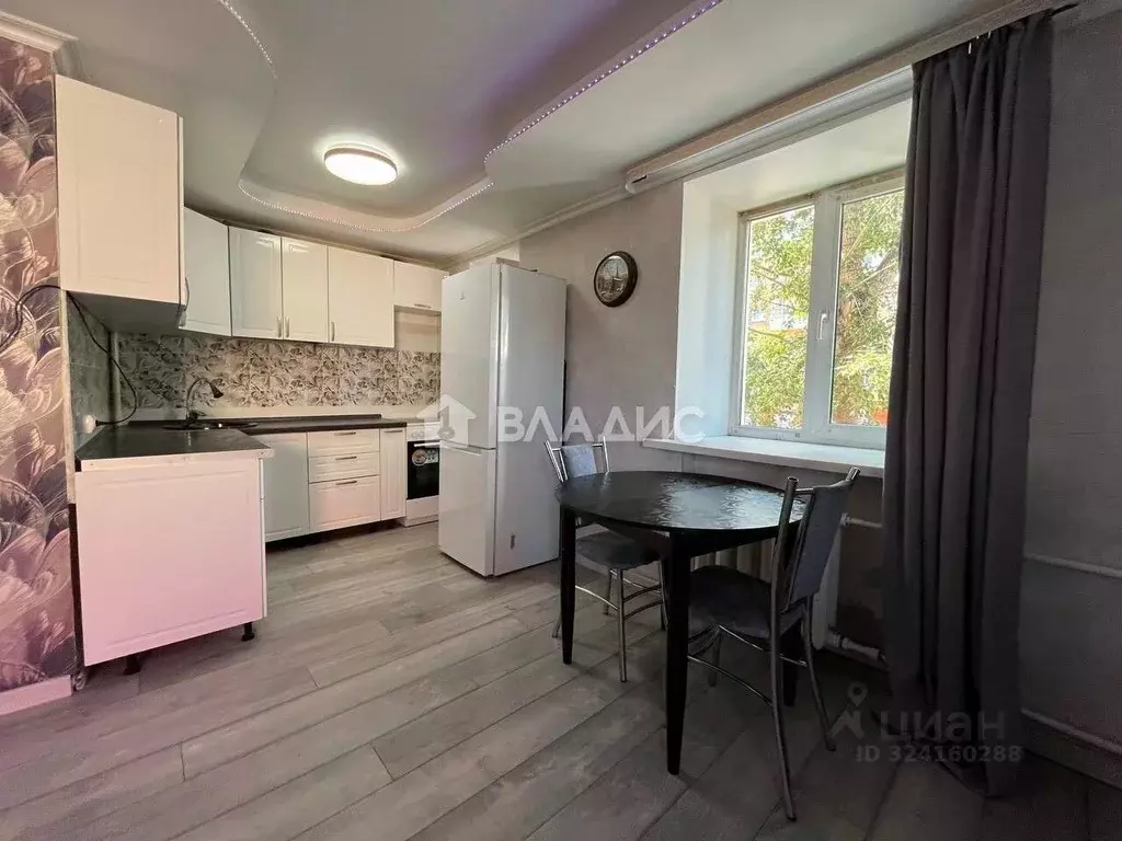 2-к кв. Бурятия, Улан-Удэ Октябрьская ул., 10 (41.7 м) - Фото 1