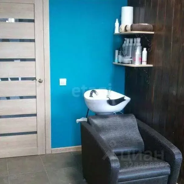 Помещение свободного назначения в Тюменская область, Тюмень ул. ... - Фото 1