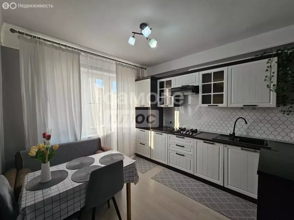 2-комнатная квартира: Махачкала, Индустриальный переулок, 20А (56 м) - Фото 0