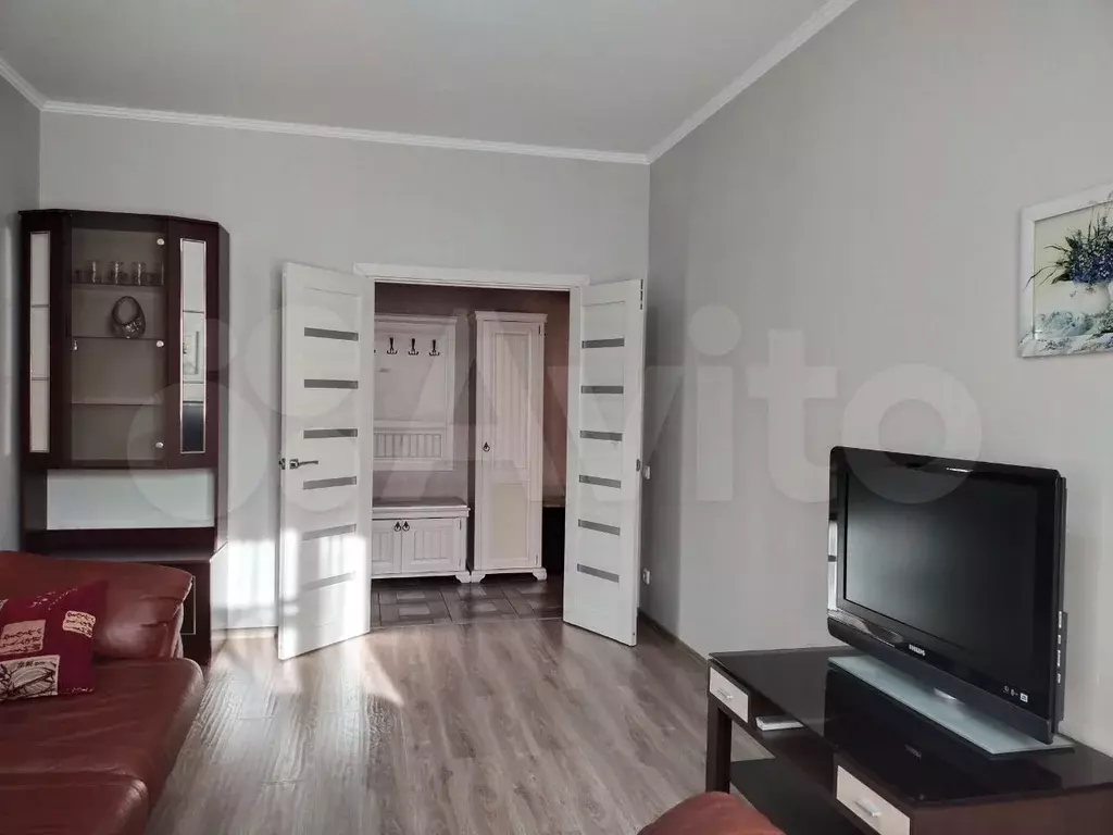 2-к. квартира, 60 м, 6/9 эт. - Фото 1