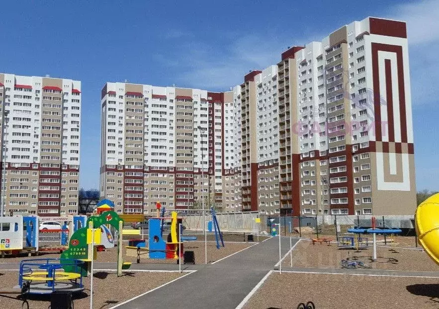 2-к кв. Оренбургская область, Оренбург ул. Фронтовиков, 10/4 (58.43 м) - Фото 0