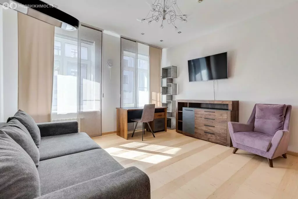 3-комнатная квартира: Санкт-Петербург, 7-я линия Васильевского ... - Фото 2