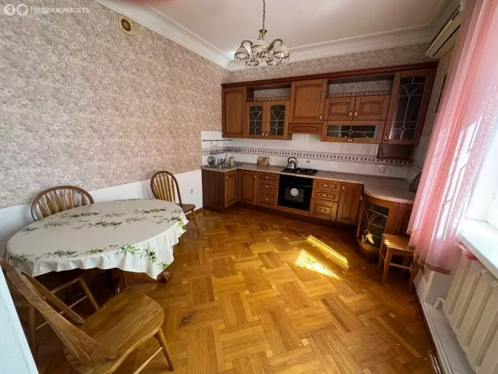 Дом в Махачкала, улица Мусы Карабудагова, 45 (140 м) - Фото 1