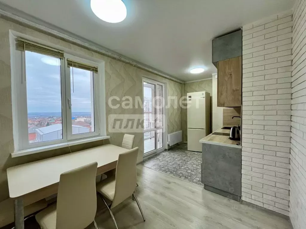 1-к кв. Курская область, Курск Рябиновая ул., 26В (40.77 м) - Фото 1