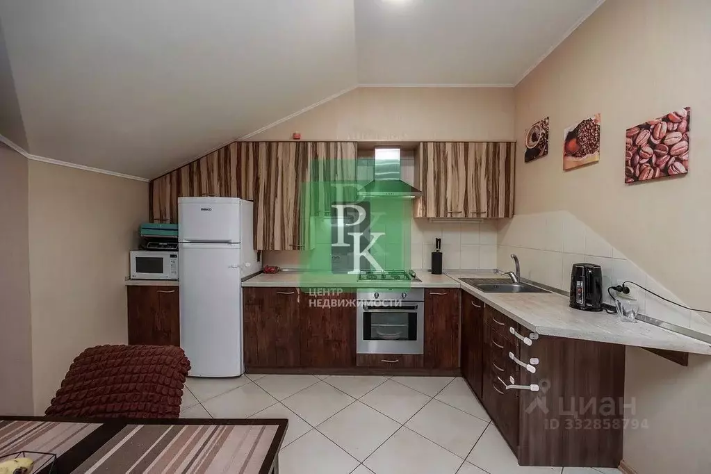 3-к кв. Севастополь ул. Степаняна, 8 (66.7 м) - Фото 1