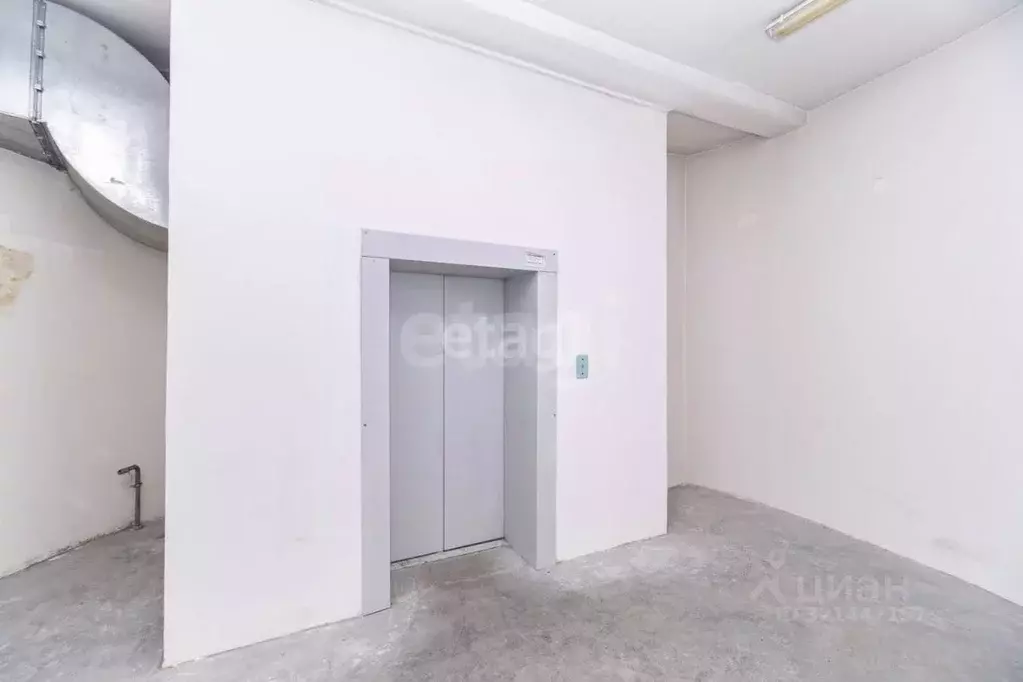 Гараж в Тюменская область, Тюмень ул. 50 лет ВЛКСМ, 16 (18 м) - Фото 1