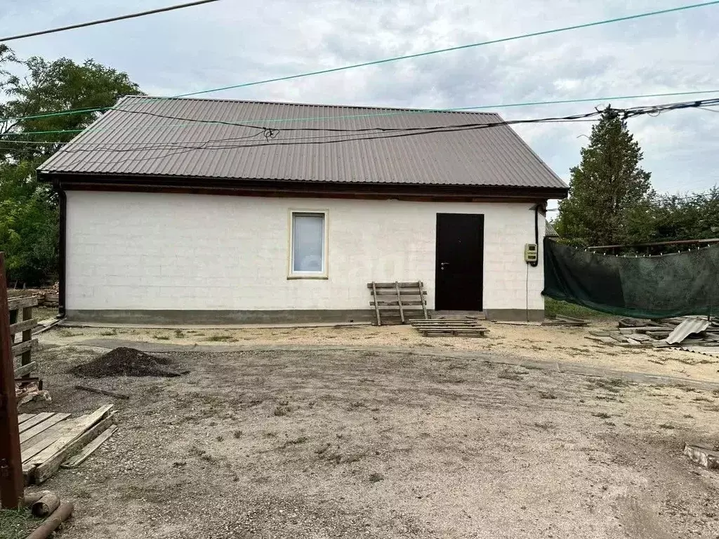 Дом в Краснодарский край, Ейский район, с. Кухаривка  (69 м) - Фото 0