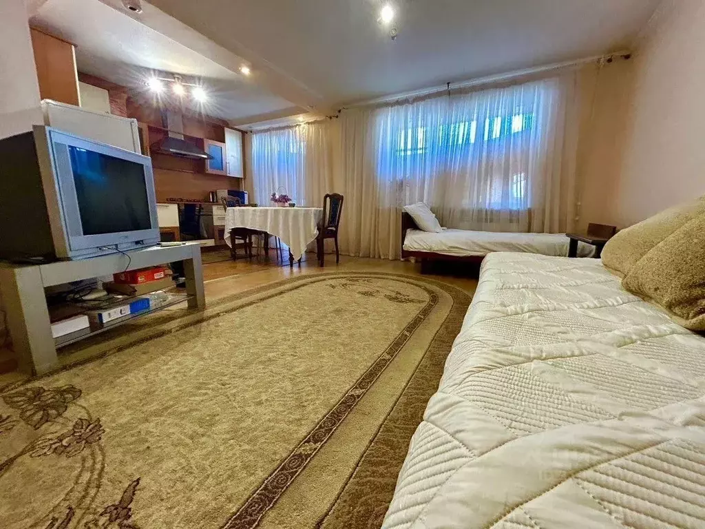 3-к кв. Татарстан, Альметьевск ул. Шевченко, 116 (100.0 м) - Фото 0