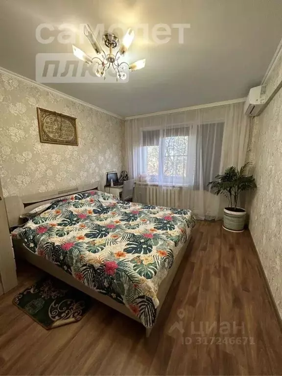 3-к кв. Астраханская область, Астрахань ул. Безжонова, 92 (60.4 м) - Фото 0