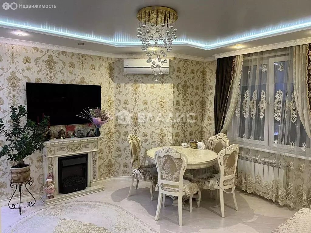 2-комнатная квартира: посёлок городского типа Октябрьский, улица ... - Фото 1